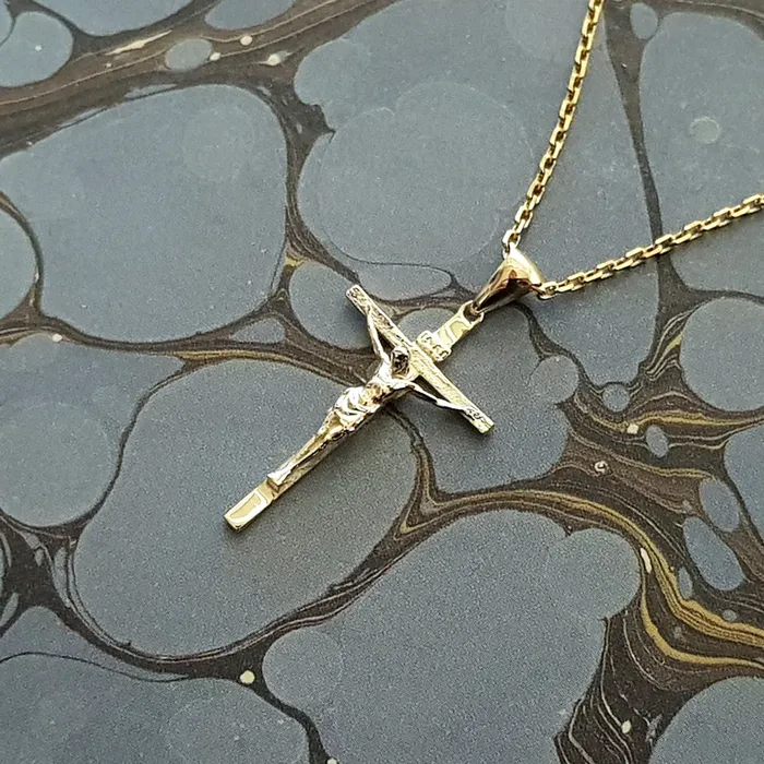 14k 18k gold womens crucifix cross pendant necklace 1 S 23mm carre dor Necklaces