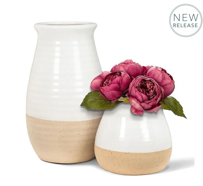 Abbott Shiny Vase White Natural 4 H Necklaces