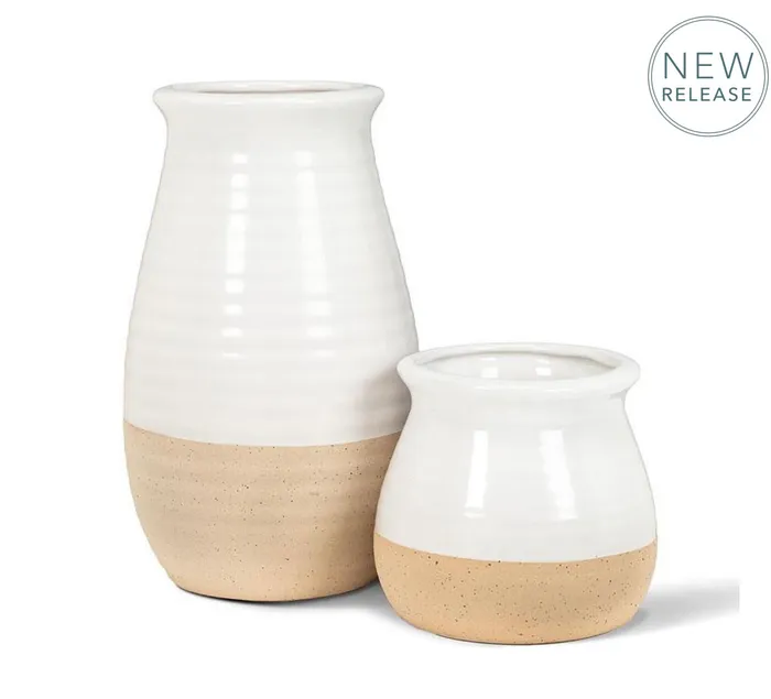 Abbott Shiny Vase White Natural 4 H Necklaces