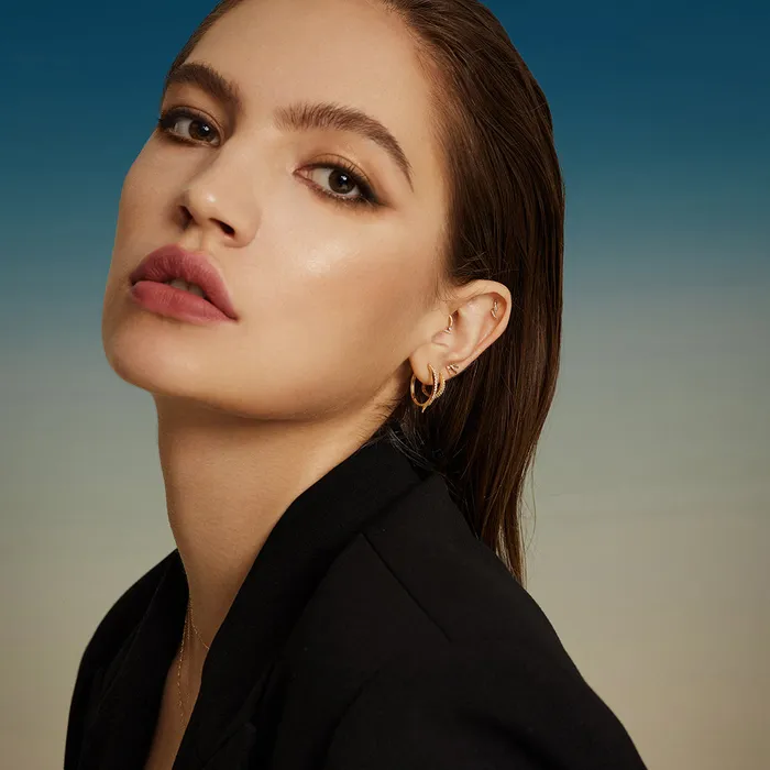 AURELIE GI Earrings LOU White Sapphire Swirl Clicker Hoop