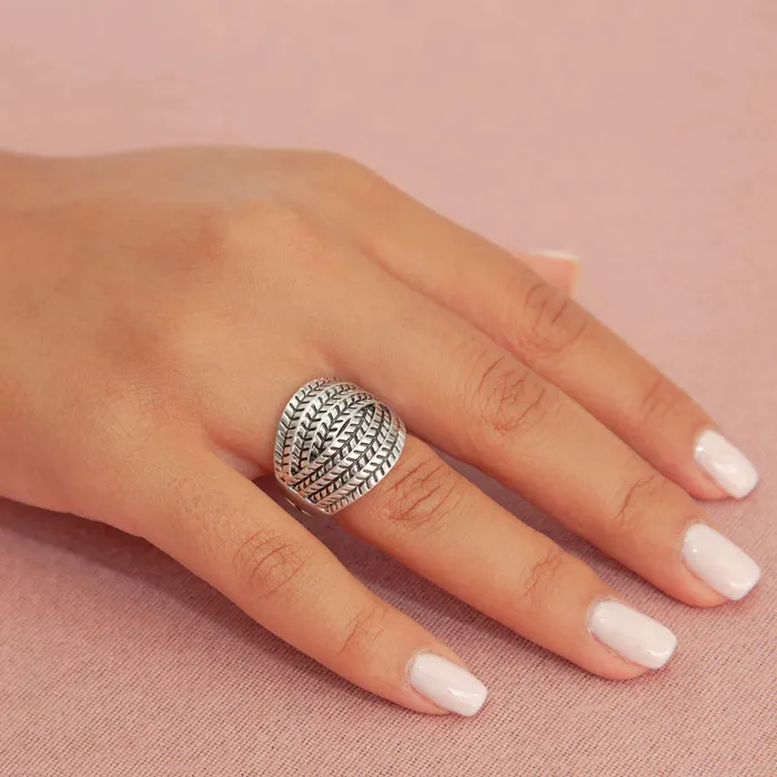 Candlewick Gift Shop Rings Ribbed Crossover Stretch Ring Antique Silver