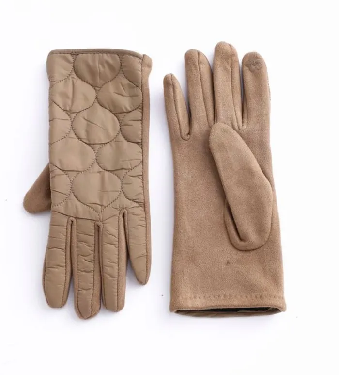 Candlewick Gift Shop Taupe Quilted Texting Gloves Earrings