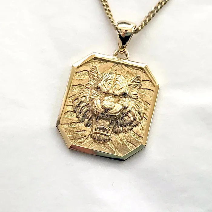 carre dor Necklaces 14k 18k gold mens tiger pendant necklace 1