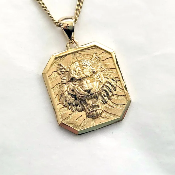 carre dor Necklaces 14k 18k gold mens tiger pendant necklace 1