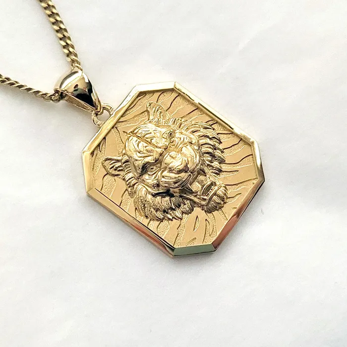 carre dor Necklaces 14k 18k gold mens tiger pendant necklace 1