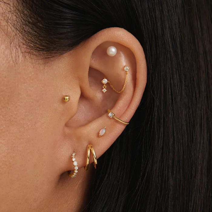 Earrings AURELIE GI PARIS Lab Grown Diamond Curved Huggie Hoop