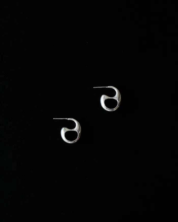 Earrings MYJN Noem CShaped Stud Earrings