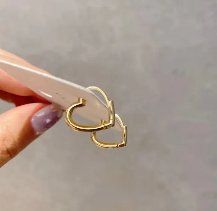 Get Signatured Earrings Classic Heart Earrings