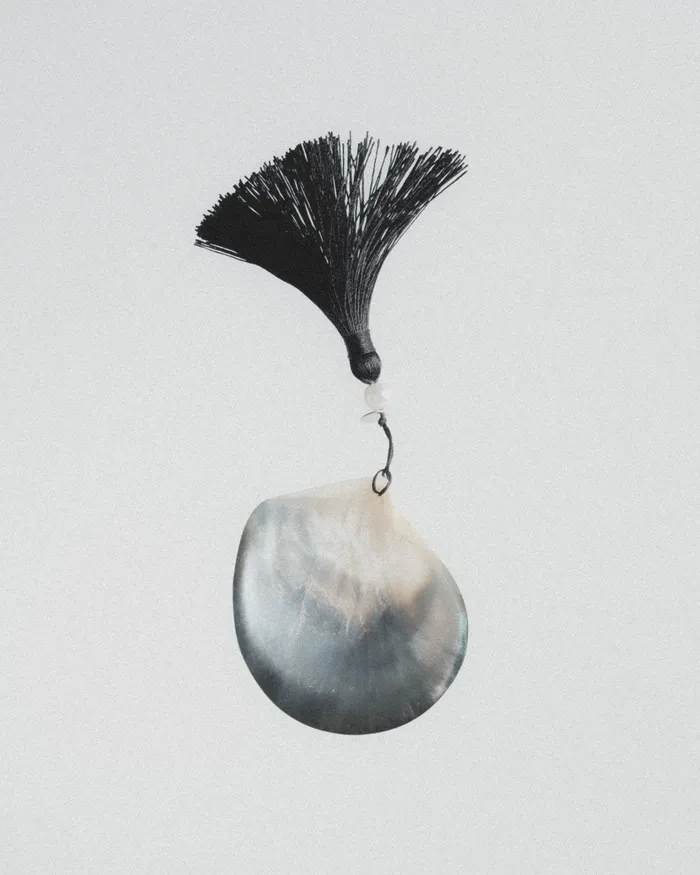 MYJN ATELIER Earrings Nocturne Silk Tassel Shell Dish