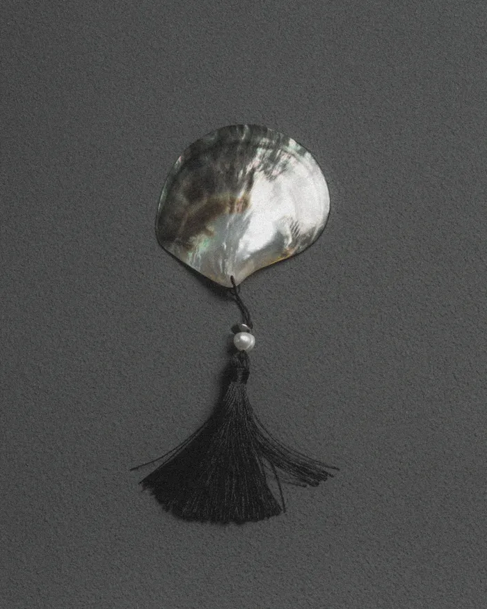 MYJN ATELIER Earrings Nocturne Silk Tassel Shell Dish