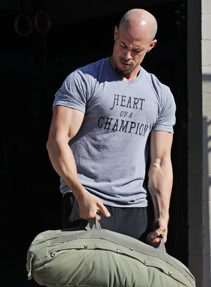 Necklaces WE ARE ALL SMITH Heart of a Champion Short sleeve tshirt