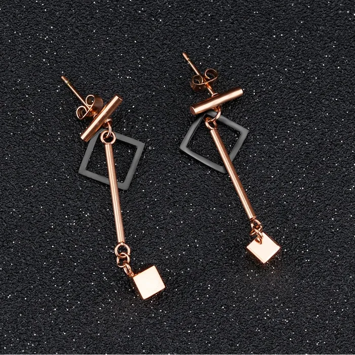 Necklaces Yellow Chimes Yellow Chimes Western Style Stainless Steel Never Fading Designer Earrings for Women Girls Rose Gold
