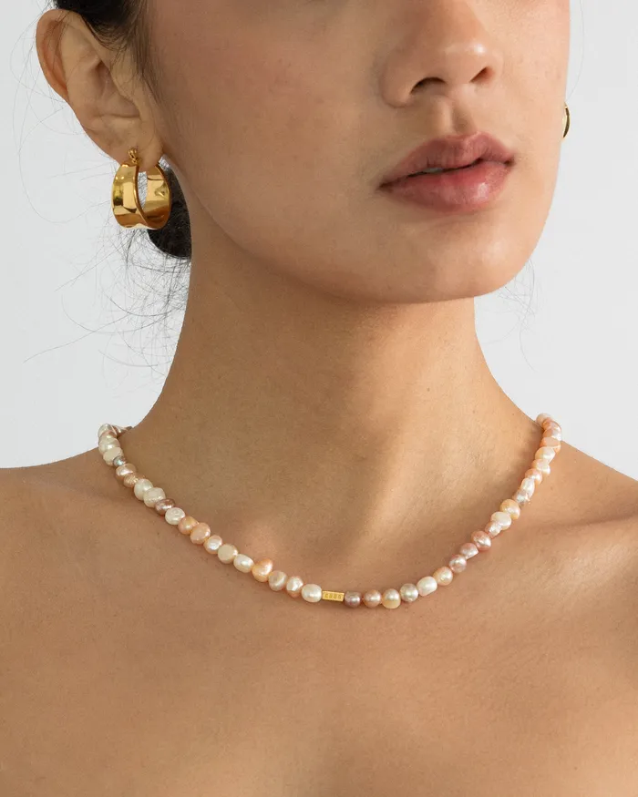 Rve Pastel Pearl Necklace CUN Necklaces
