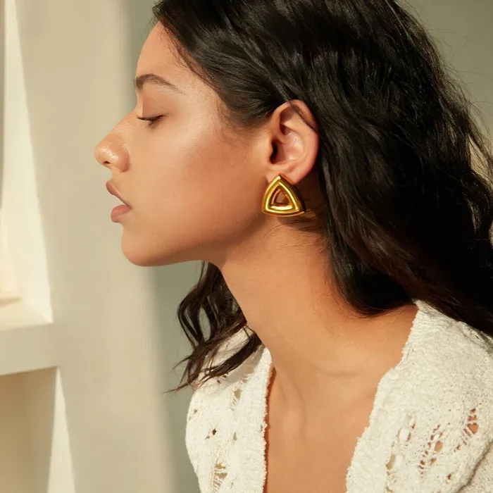 Triangle Love Affair Get Signatured Earrings
