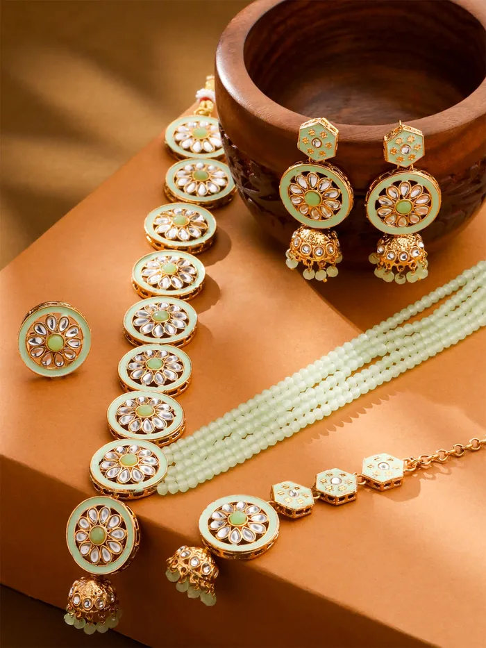 Yellow Chimes Earrings Traditional Gold Plated Necklace Set with SemiPrecious Beads 41 cm Green Womens Jewellery Set