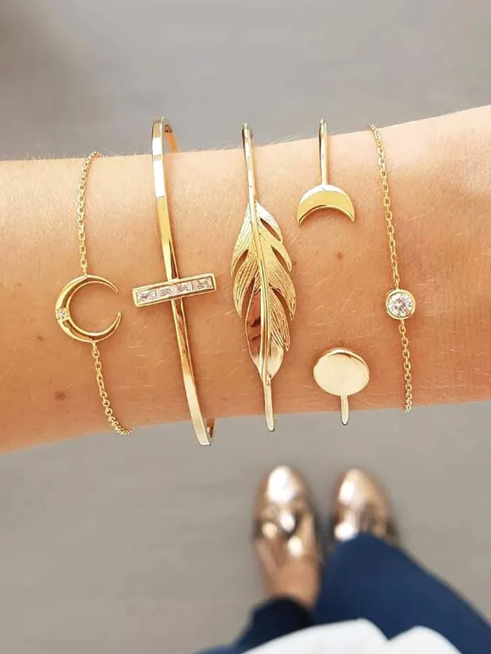 Yellow Chimes Necklaces Yellow Chimes Combo Bracelets for Women 5 PCs Gold Plated Multi Design Charm Openable Kada Adjustable Bracelets Set for Women and Girls