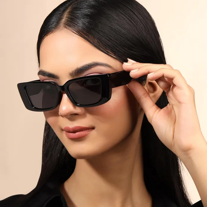 Yellow Chimes Necklaces Yellow Chimes Sunglasses for Women Square Shaped Black Sunglasses for Women Polarised Sunglasses Girls Women Sunglasses for Women Stylish 100 UV 400 Protection with Case